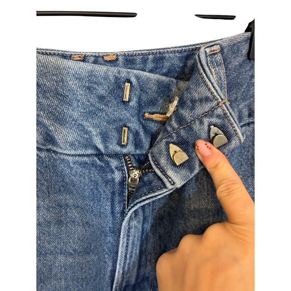 Express High Waisted Medium Wash Cowboy Denim Relaxed Wide Leg Jeans Barrel 4 - Picture 2 of 5